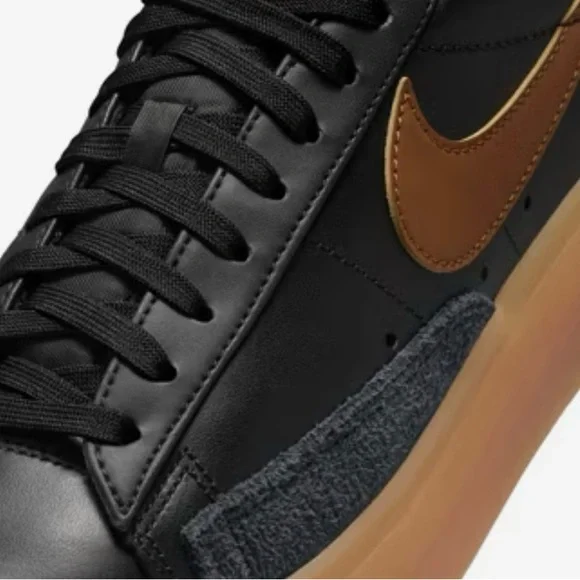 Nike Blazer Platform Sneaker - Picture 7 of 8